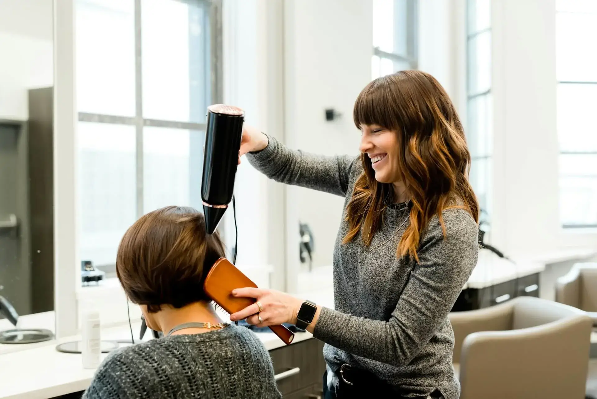 Leere Stühle vermeiden: Strategien gegen No-Shows im Friseursalon
