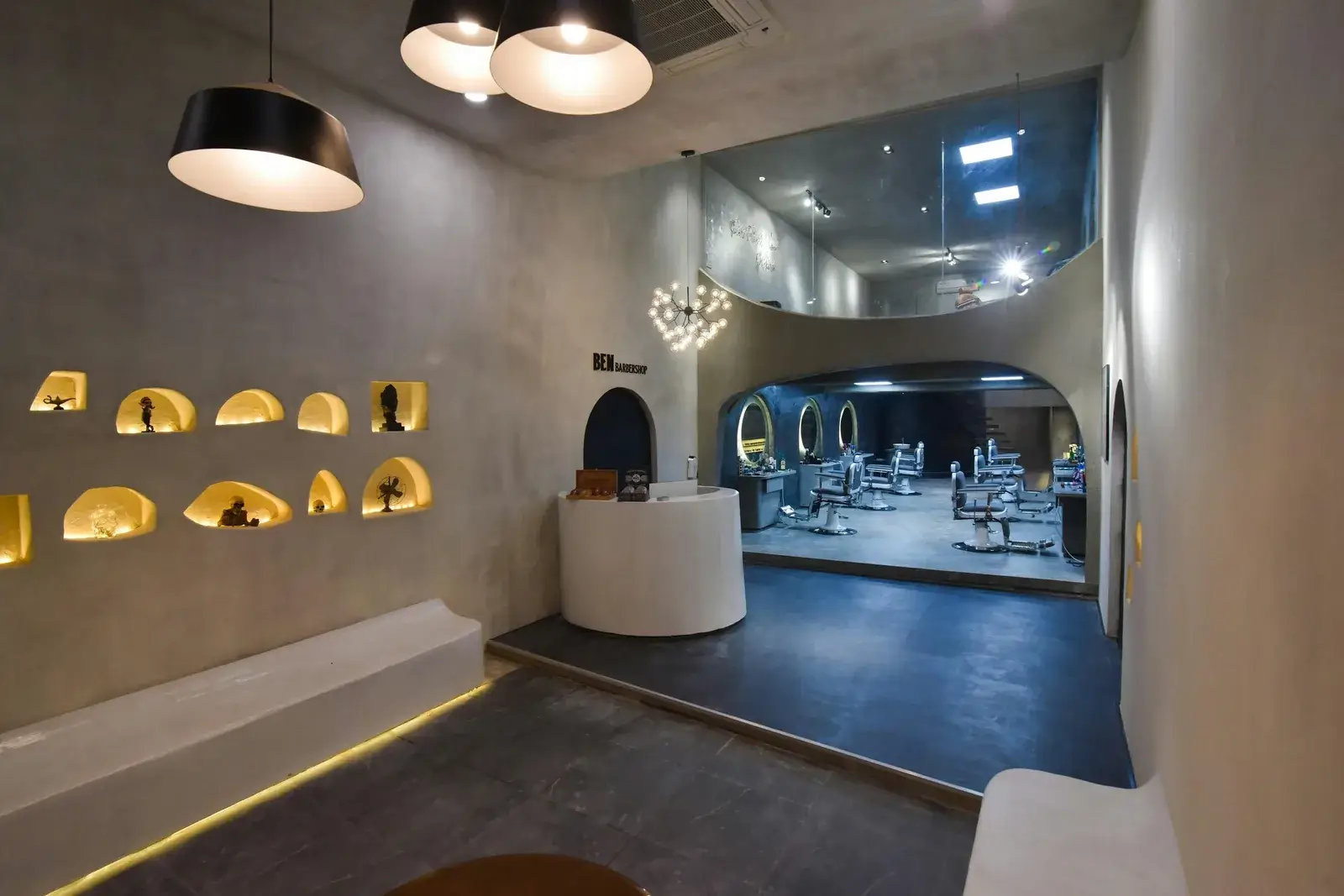 Buchungsportal oder eigene Salon-Website: Was passt für Friseure?